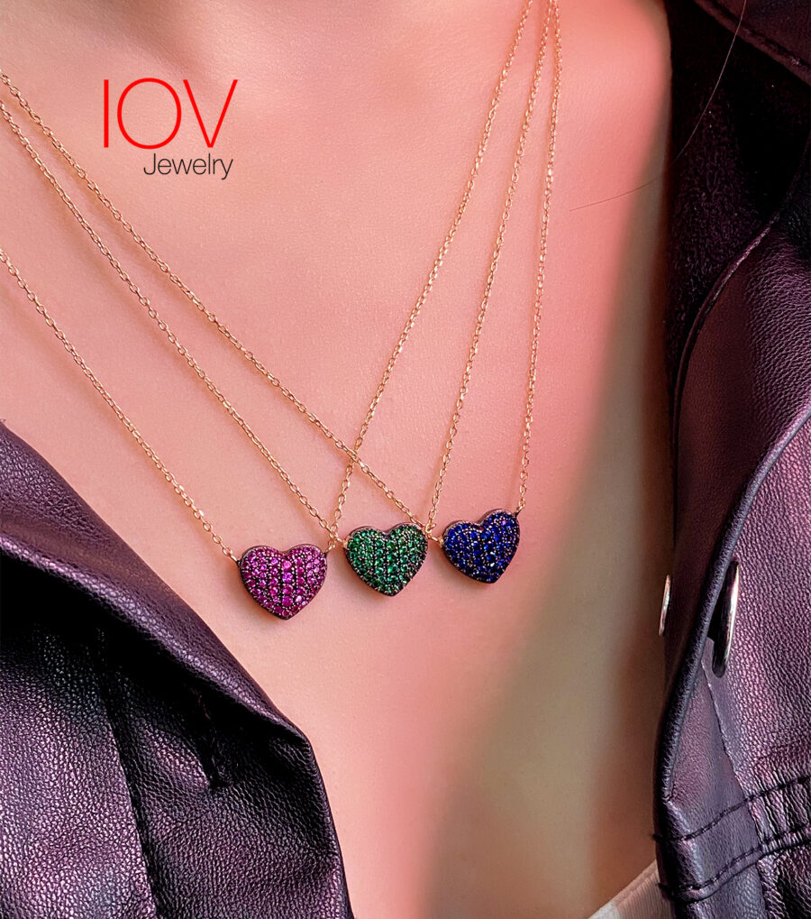 Rosegold colored hearts necklaces.