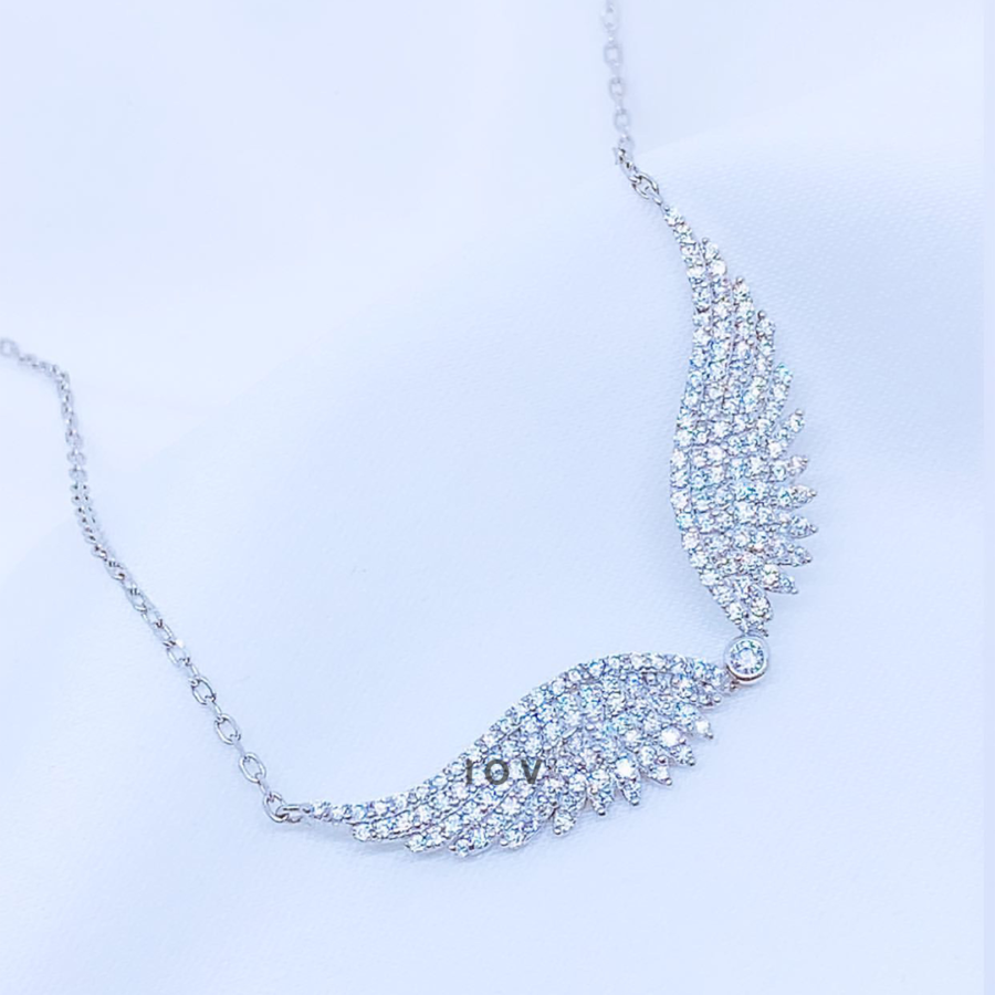 wings shape necklace.