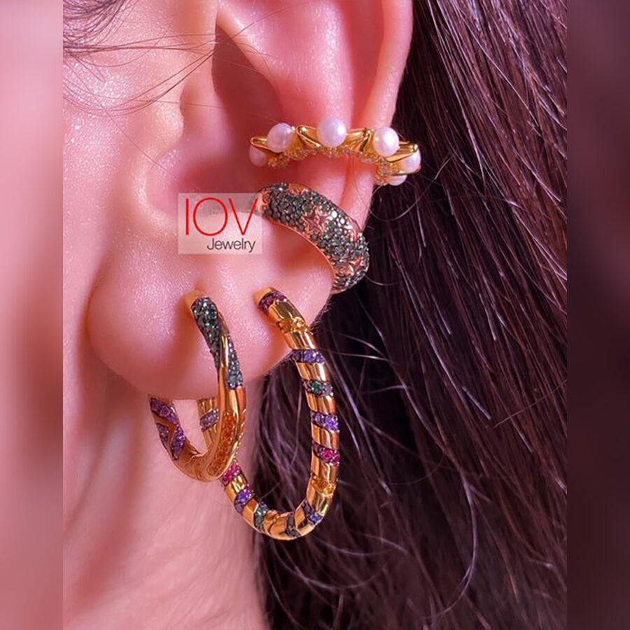 golden earcuff studded with pearl. - Image 2