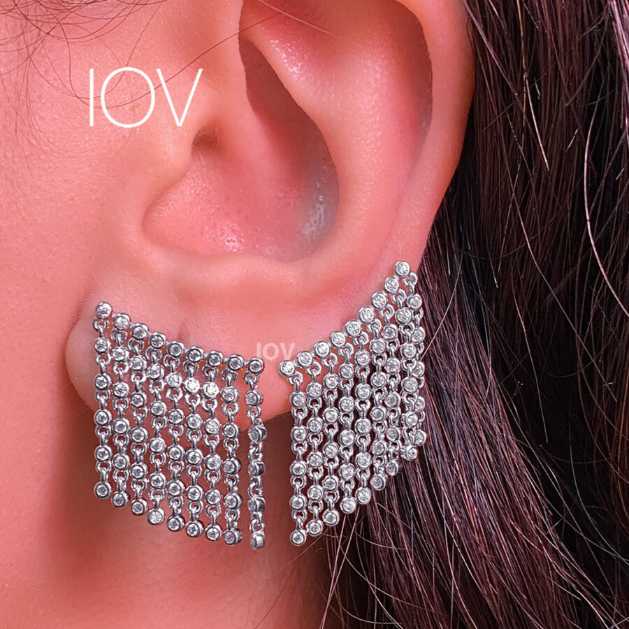 dangling bezel setting stones earrings.