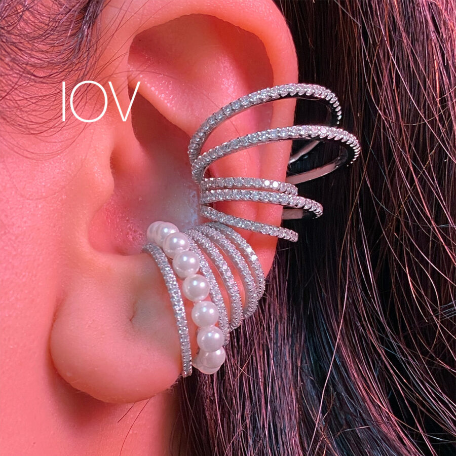 multi-lines hoop earcuffs.