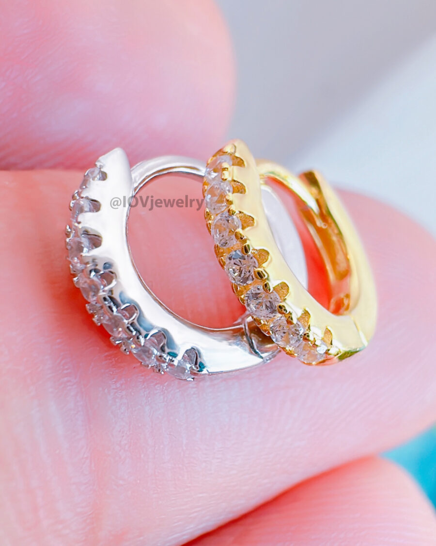 6mm huggie hoop earring.