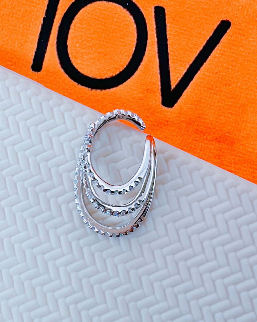 CZ three lines and two stars earcuff. - Image 2