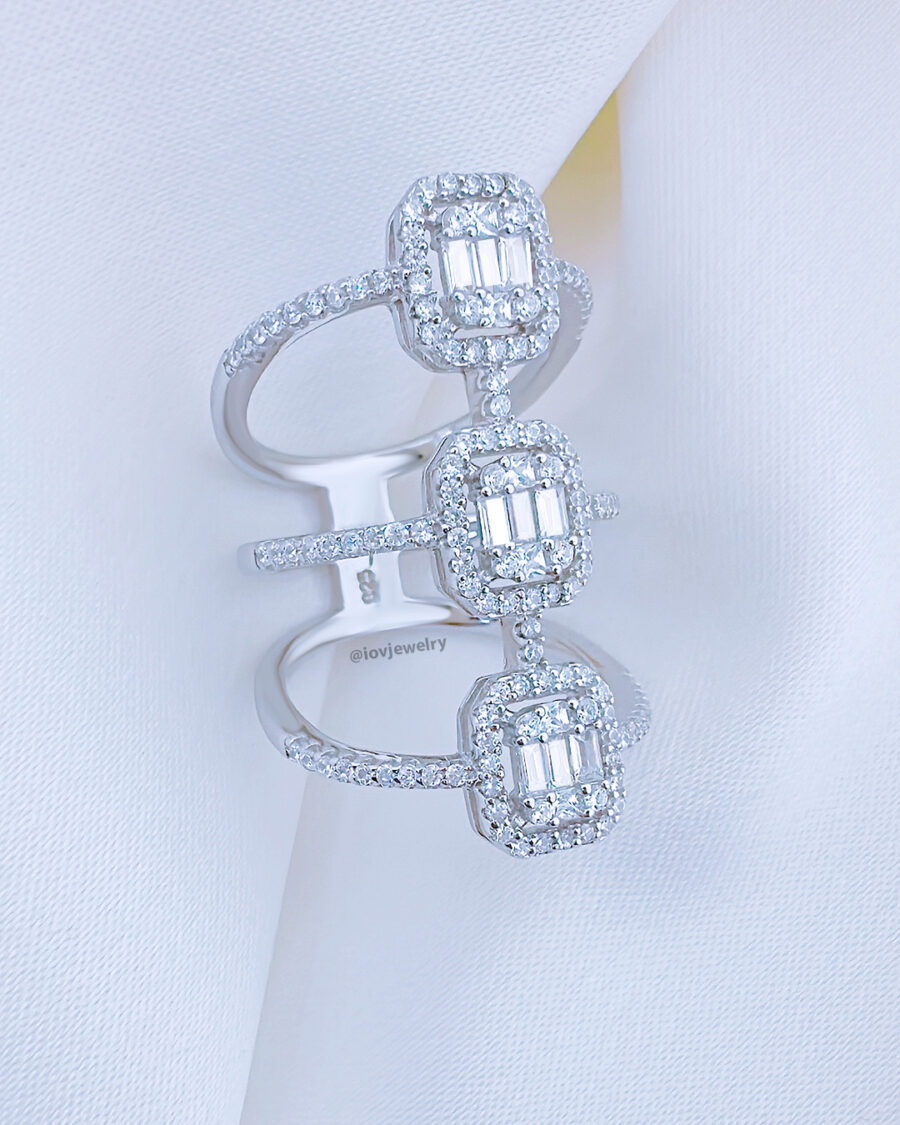 three rows rectangular baguette style ring.