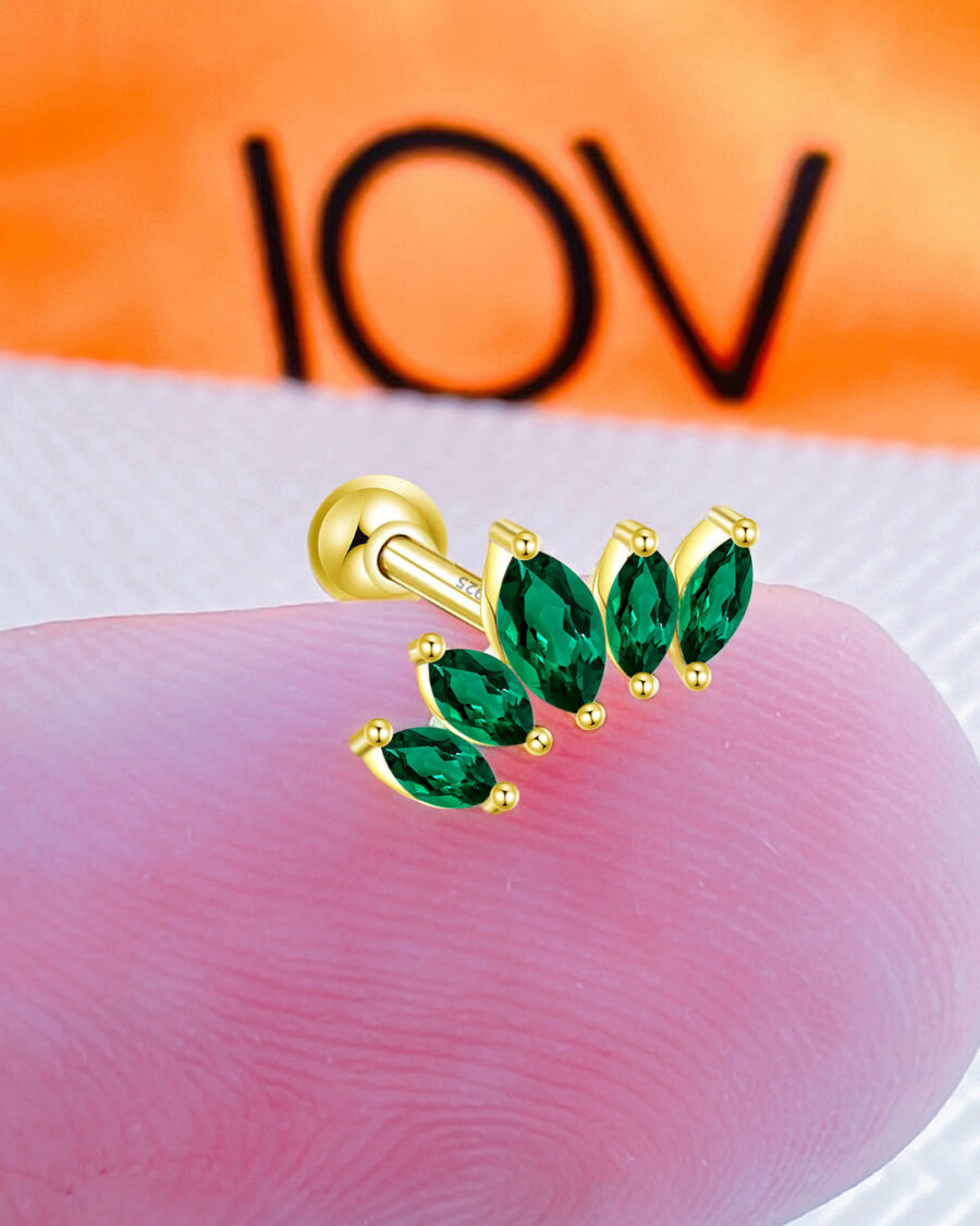 guaduated emerald color marquise curved piercing earring. - Image 2