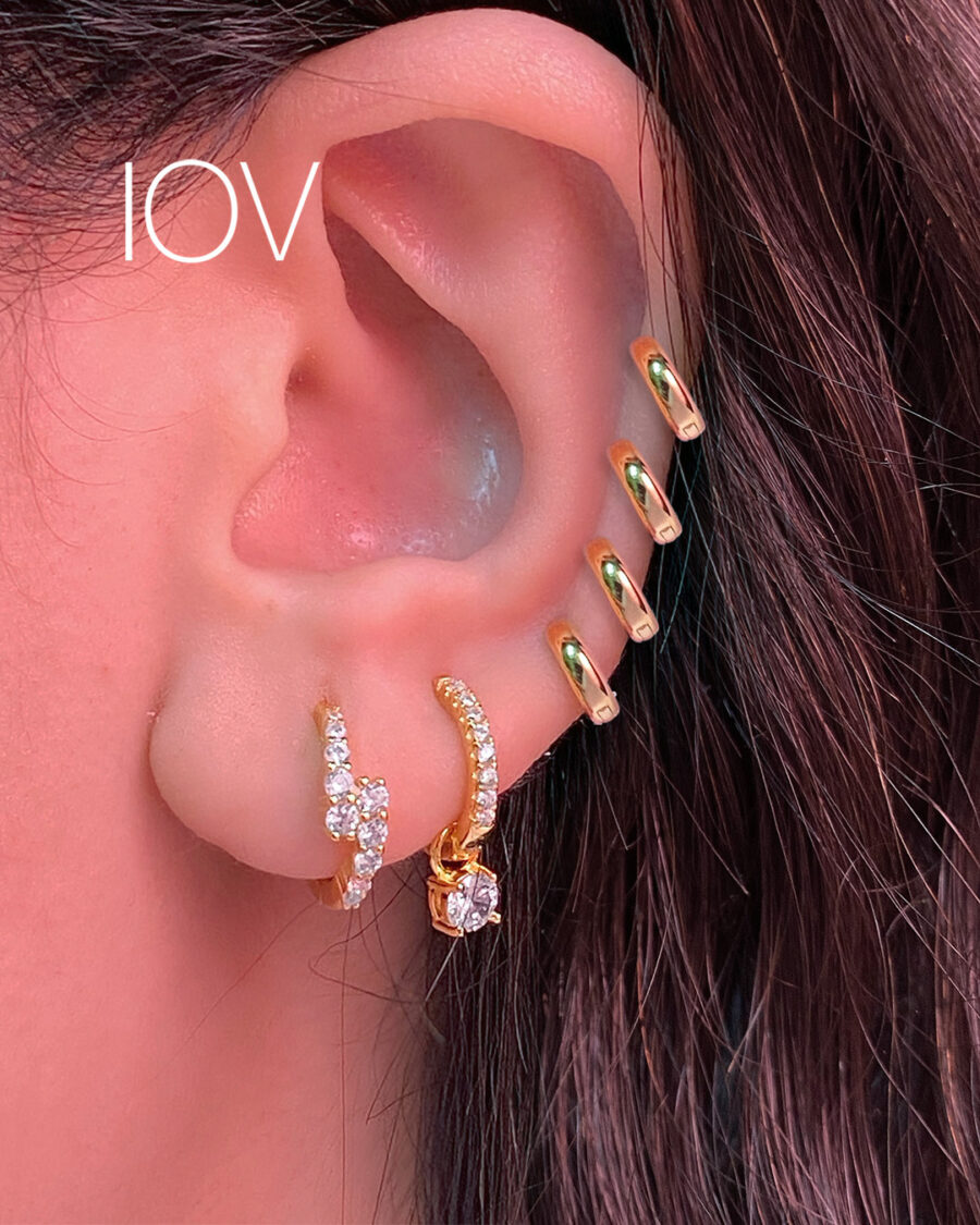 5mm plain huggie hoop earring. - Image 2