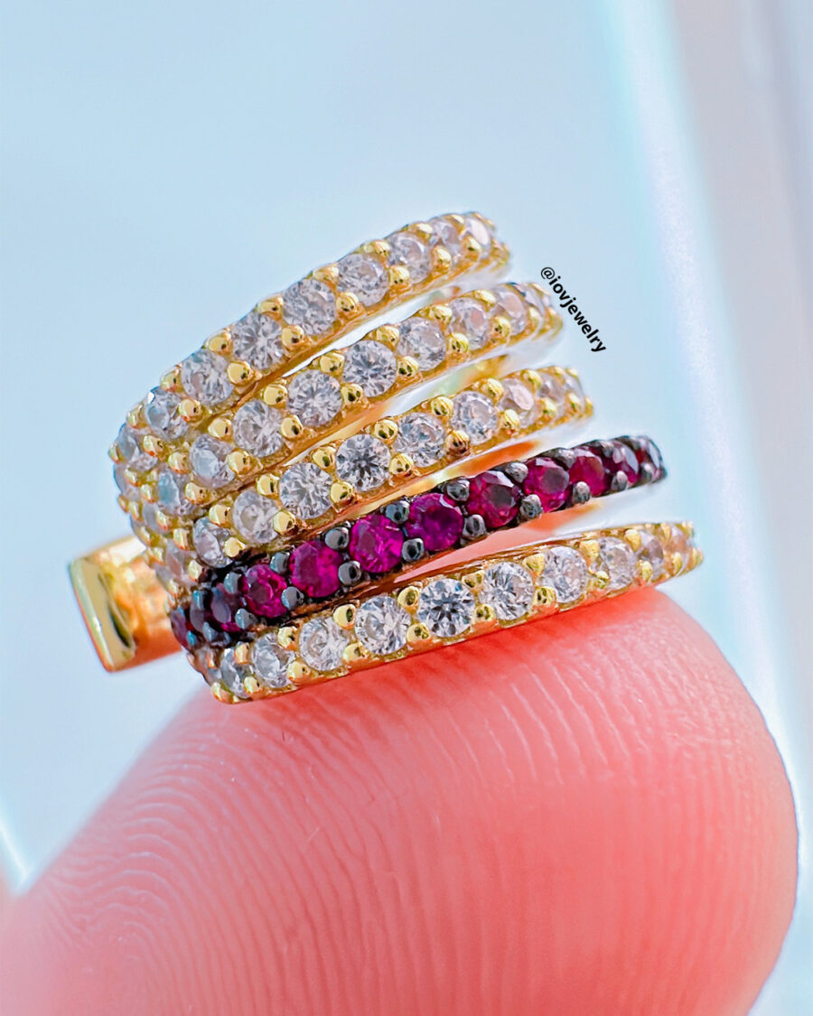 Multilines white and ruby color CZ earcuff. - Image 3