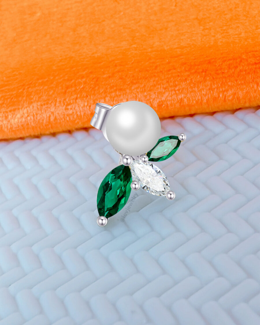pearl and emerald color marquise CZ stud earring.