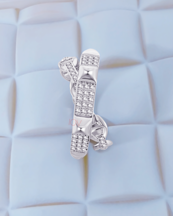 criss cross luxury CZ ring.